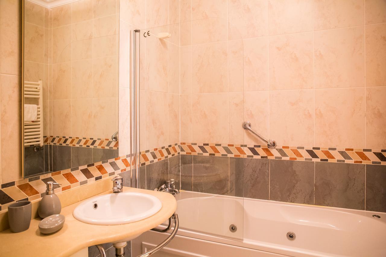 לאגוּ‏ש A07 - Seaview And Pool Luxury Apartment מראה חיצוני תמונה